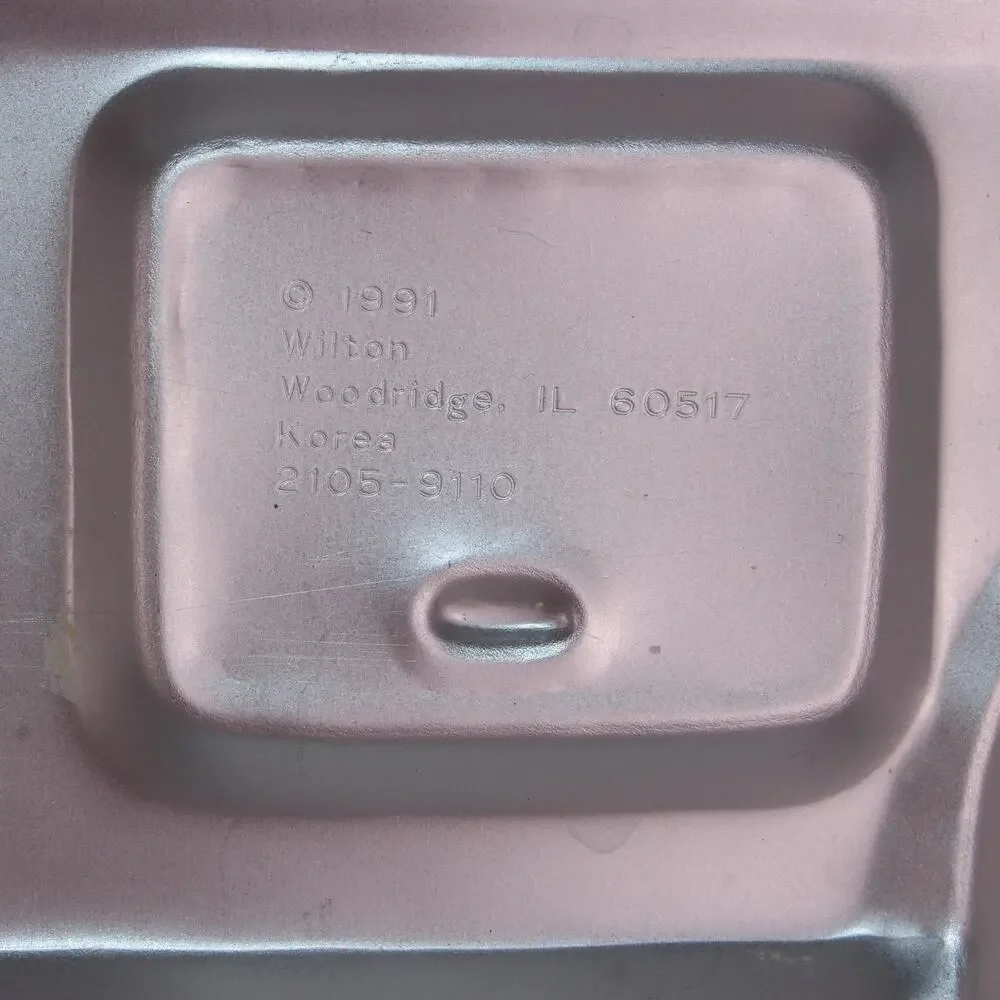 Vintage 1991 Wilton Fire Truck Engine Aluminum Cake Pan 2105-9110